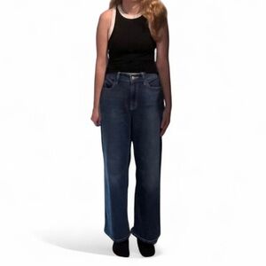 Old Navy High Rise WOW Wide Leg Jeans, Size 8. Blue. Ankle/cropped